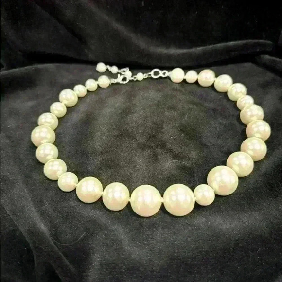 Talbots Jewelry - Talbots Jumbo Faux Pearl Ivory Statement Classic Elegant Preppy Old Money 19"